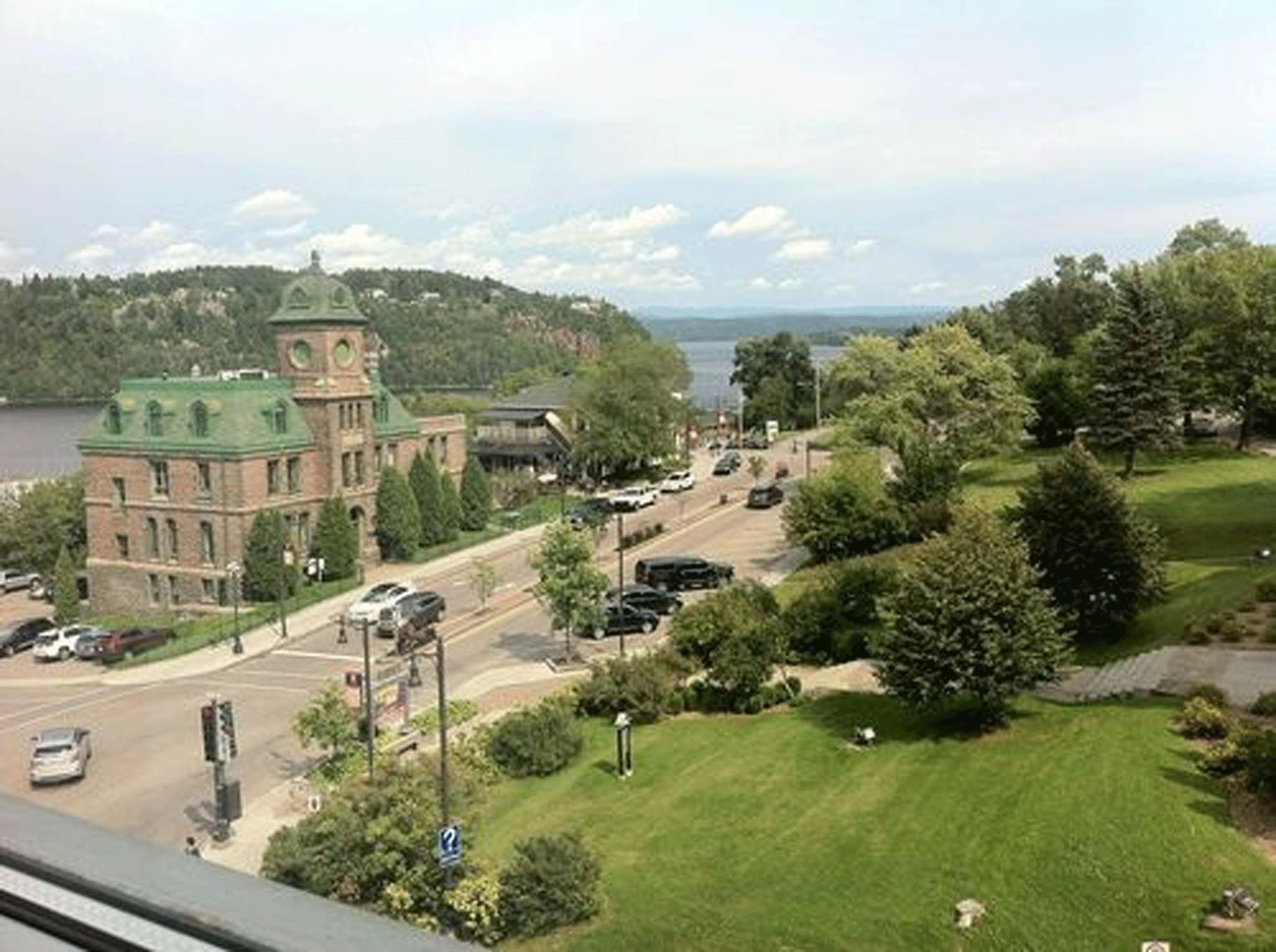 Hotel Chicoutimi, Affilie A Hyvi Dış mekan fotoğraf